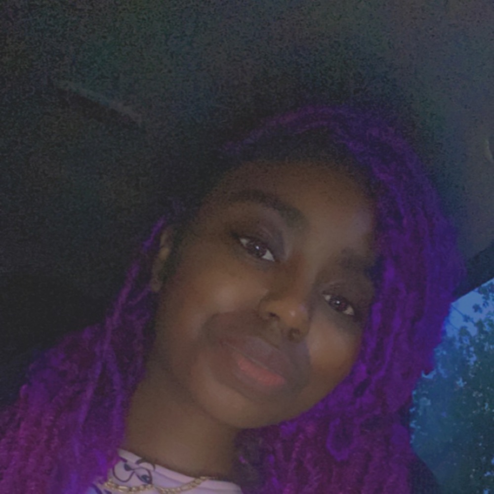 Meet your Posher, Lorinia